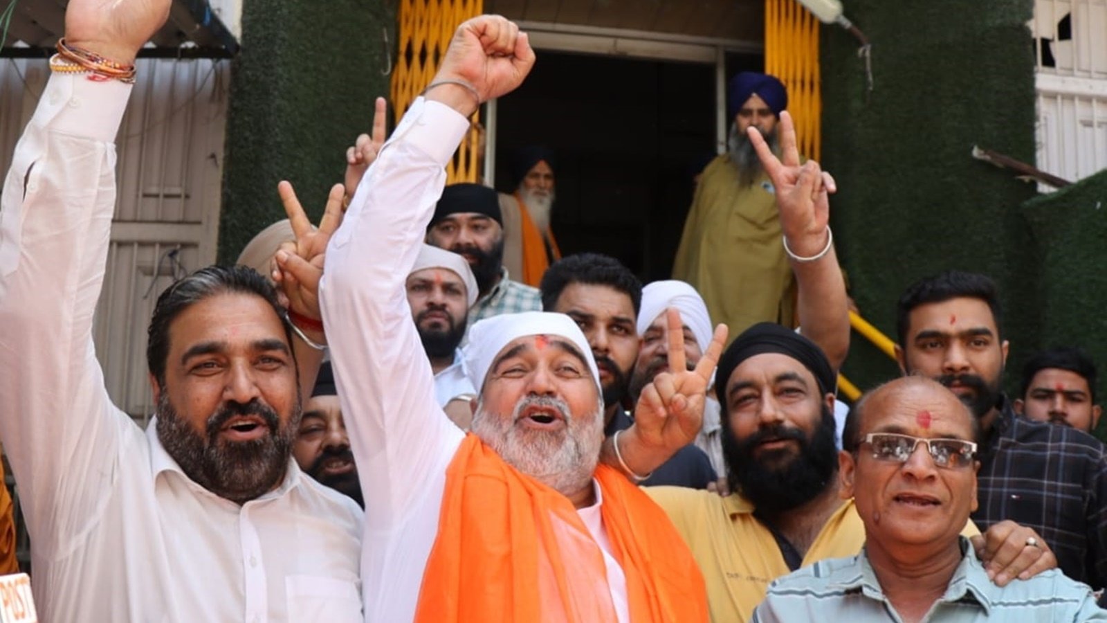 AAP's Ludhiana chooses Pappi as their candidate for the 2024 Lok Sabha elections. Pappi is a first-time MLA, used to be a member of the Congress party, dropped out of school in 7th grade, and is known to have significant financial resources.