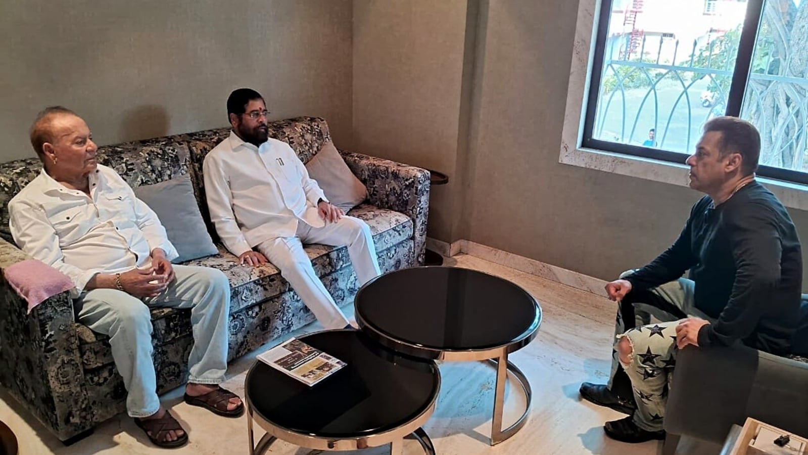 Twitter users were surprised by the size and simplicity of Salman Khan's home when Chief Minister Eknath Shinde visited Galaxy Apartment. They compared it to Antilia, which is known for its grandeur.