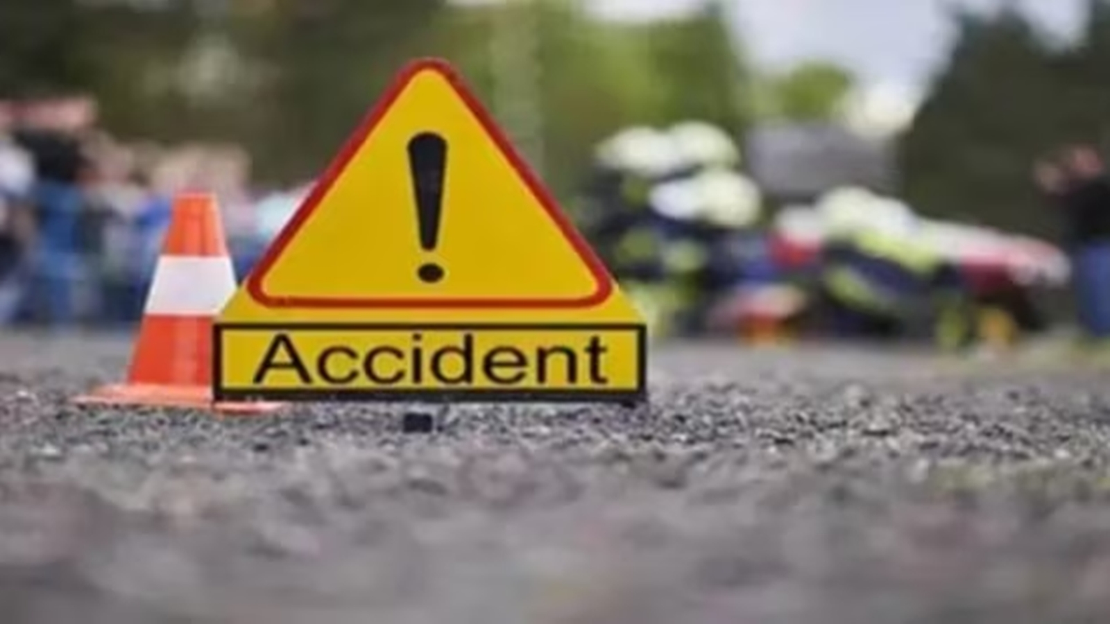 Two teenage girls in Mumbai were hurt when a fast car crashed into the