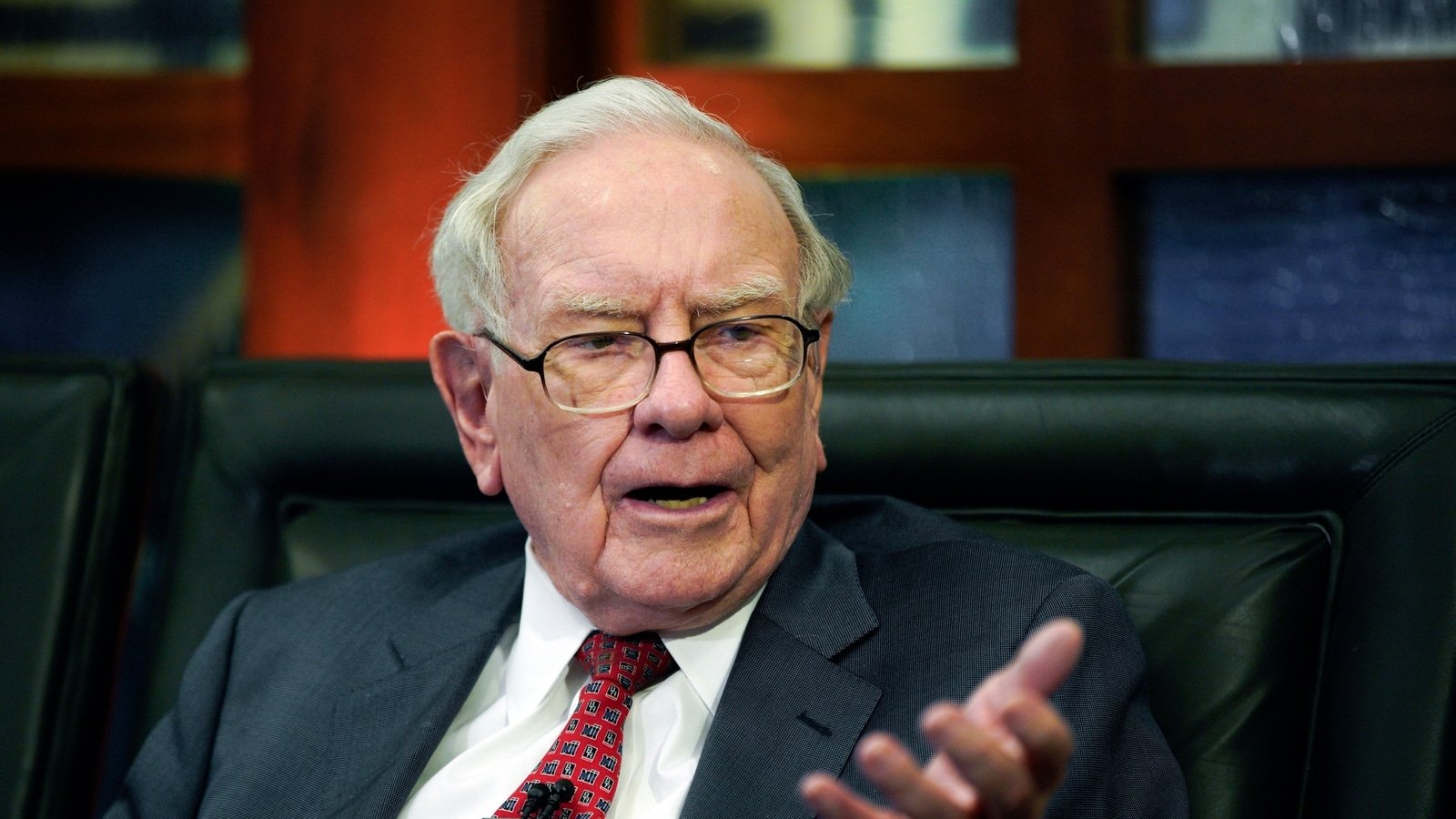 Warren Buffett has decided not to participate. A charity that helps homeless people is inviting investors to offer money for a chance to have a meal with the CEO of a software company.