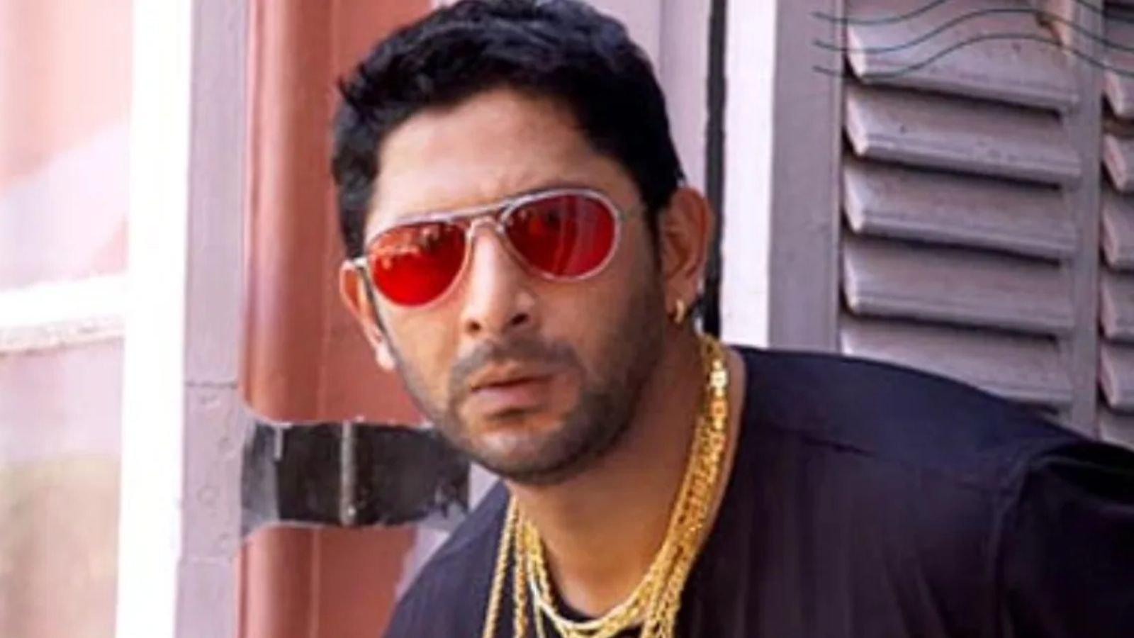 When Arshad Warsi shared that the character Circuits was originally named Khujli, he asked Rajkumar Hirani to change the name and clothes. He had to come up with new ideas and make changes to the character.