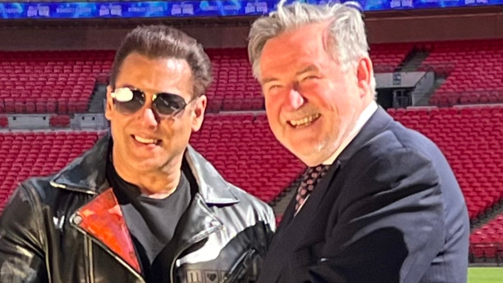 Salman Khan went to London a few weeks after a scary incident happened outside his house. He took a picture with UK MP Barry Gardiner in Wembley.